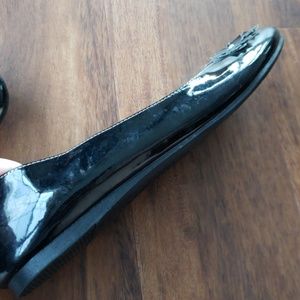 Dexter Shoes - Dexter sz 12 Dressy Shiny Black Flower Flats Dexter Shoes - Dexter sz 12 Dressy Shiny Black Flower Flats